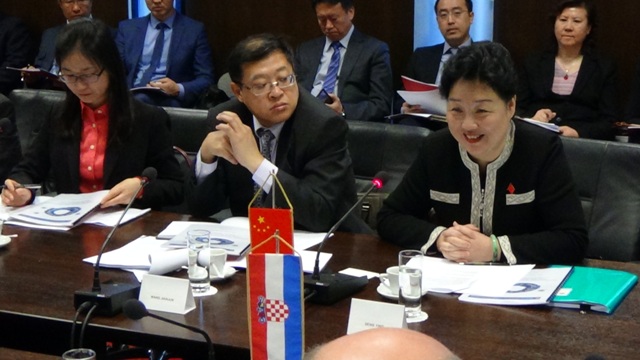2016.02.24. - ZAGREB - Ministar Oleg Butković susreo se sa kineskom delegacijom Nacionalne komisije za razvoj i reforme na temu suradnje u ključnim infrastrukturnim projektima